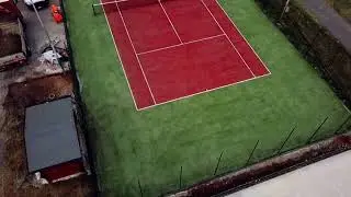 Campo da tennis in erba sintetica rossa @Cavola (RE) - Bisport