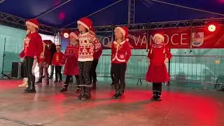TK Scratch Děčín - Vánoční trhy na Husově náměstí - 10.12.2022 (4K)