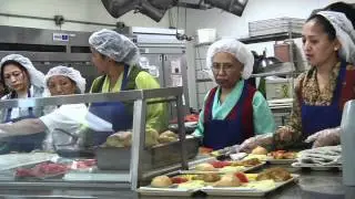 MN Tibetans Provide Meals to Homeless