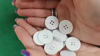 White Resin 22mm 4-Hole Round Buttons Pack Of 20 HA10675