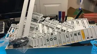 What&rsquo;s inside an Intermountain 18 panel covered hopper kit. Soo line.