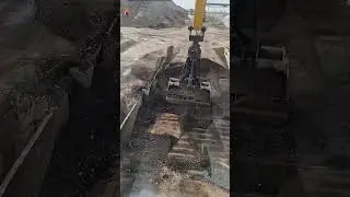 Loading The Ship #viral #Loading #ship #reels #foryou