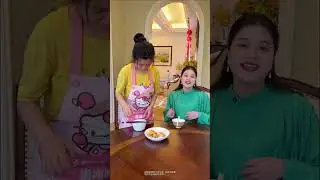婷婷不小心打碎鸡蛋，没想到婷婷自己吃了，为了她的尊严并告诉她道理我陪她一起吃鸡蛋，姐姐阿姨们，如果是