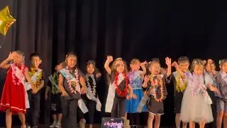 Hawaiian Hula dance || here&rsquo;s our amazing first graders performing their Hawaiian Hula dance 🌺🌴