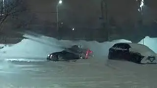BMW i8 hindered by snow storm in Toronto Jan 28
