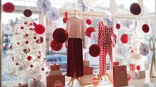 Laurens virtual tour of the new Christmas Window Shop Display