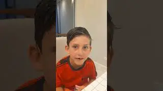 Matheus provando o chocolate do Mr Beats sabor am&ecirc;ndoas. Ganhou o chocolate dos tios