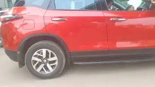 PERPENDICULAR PARKING TRAINING SESSION AT PUBLIC PLACES IN CITY. IN STUDENTS OWN CAR, OWN CONTROL.