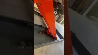 X85 Mid-rise car lift demonstration.