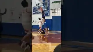 His teammate tried to help him dunk 😂😂 | #shorts