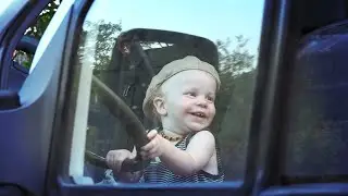 Krist&iacute;na a Erik:  Vymazan&iacute; rodičia (Long trailer)