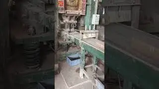 Molding is a key step in the production of refractory bricks #refractorybrick  #bricktechnology