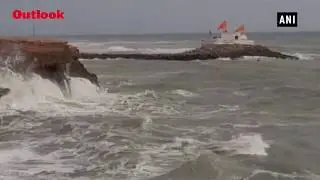 IMD Issues Red Alert For Cyclone &lsquo;Vayu&rsquo; In Gujarat