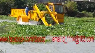weed harvester _Clear water hyacinth