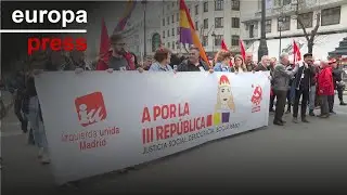 Manifestación recorre Madrid por el 94º aniversario de la II República: 