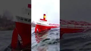 Cardboard ship Edmund Fitzgerald at the beginning of a storm #rcships #shipmodel #rcboat