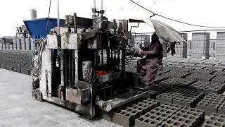 Zenith 913 Hollow Block Egg Laying Machine in Saudi Arabia