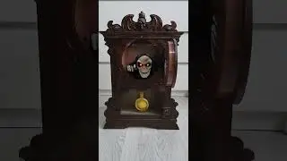 Animated Haunted Clock