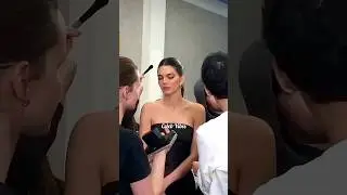 Wooow 🤩🤩#KendallJenner #RunwayMoment #FashionShow #ModelVibes #IconicLook  #YouTubeShorts