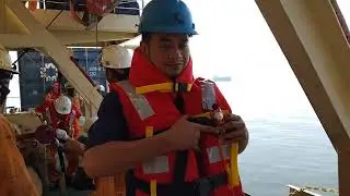 Cara memakai life jacket/baju pelampung yang benar