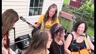 Bluegrass Women's Group Jenny & The StreetWalkers Singing Bluegrass Harmony Virginia Creeper Cover