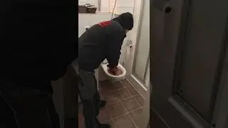 Rohrreiniger 4. WC Verstopfung l&ouml;sen in 3 Sekunden #shorts #viral #rohrreinigung