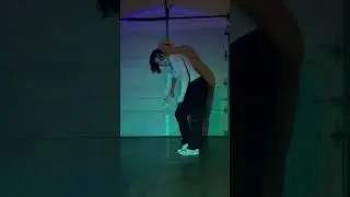 KAI 'Peaches' Dance Challenge | JEWELS