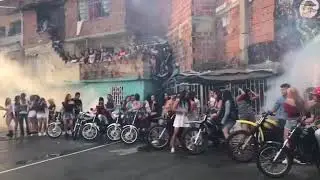Maluma (23) /detr&aacute;s de c&aacute;mara