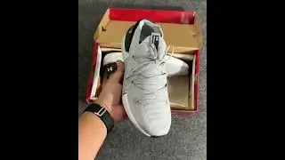 Experience Ultimate Comfort with Hovr Phantom 3 Running Shoes | Luxzon.in