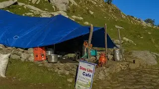 #snowlinecafe #indraharpass #triund