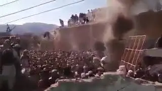 live footage of destroyed a Hindu temple mindir in karak lol pakistan