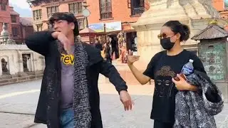 Swayambhunath घुम घाम, अर्जुन दाईको धमाका, Tourist हरूसंगको गफ साथमा हामी दुई मजा लिदै