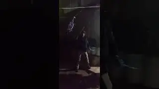 Los señores no pudieron romper la piñata 