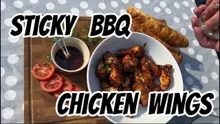 CROWD PLEASING BBQ STICKY CHICKEN WINGS. #chickenwings #bbqwings #bbqchickenwings