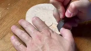Zencarving in a cafe #zencarving #chipcarving #woodworking #hobby