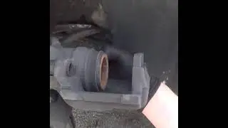 This is how a German street mechanic changes the brake pads😱