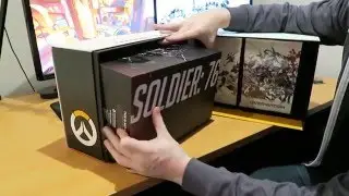 OVERWATCH COLLECTORS EDITION UNBOXING!