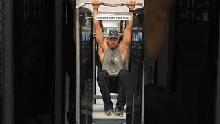 Hanging knee tuck hold