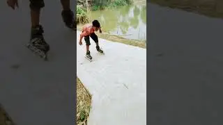 inline skating💕#balurghat #skating #practice #india #freestyle #short #road