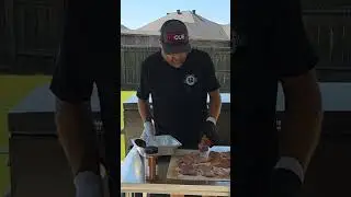 Smoked Chicken Thighs on the SmokeSlinger.#directheatsmoker #offsetsmoker #bbq #recipe