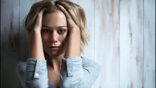10 Warning Signs She&rsquo;s Emotionally Damaged