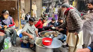 Top-Rated Lahori Billu Chanay 😍 | Best & Cheapest Breakfast | Street Food Cooking | Cheap Eats 🇵🇰