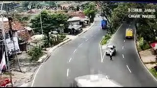 Rekaman CCTV Laka Lantas Cagak Nagreg 6 Juni 2022