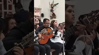 Es Paciente canto de Kiko Arguello