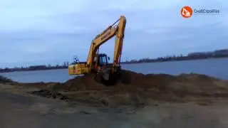 Экскаватор Komatsu PC220