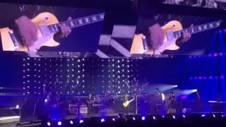 Toute La Musique Que J'Aime (feat. Paul Personne) - Johnny Hallyday live au Zénith d'Amiens 15/12/2
