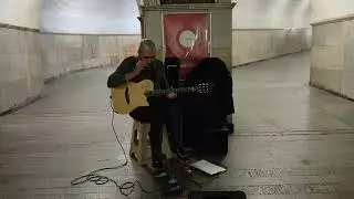 #Guitar - Marcus Bona - исполняет свою инструментальную композицию импровизирует на гитаре в #Metro