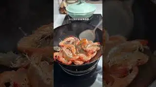 The garlic-flavored and crispy stir-fried shrimp in Typhoon Shelter is easy to make and lo