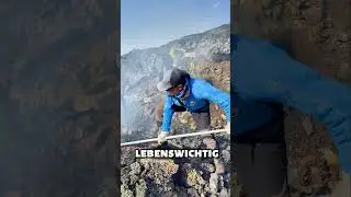 Er klettert auf einen VULKAN beim Ausbruch! 🌋