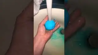 Bathbomb with a ring worth $1-$10,000! 😱